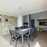Volimten By Istra Vacation וודניאן