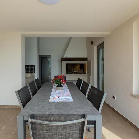 Volimten By Istra Vacation Villa Vodnjan